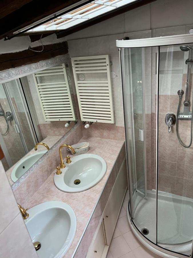 Loft Albinelli Lägenhet Modena Exteriör bild